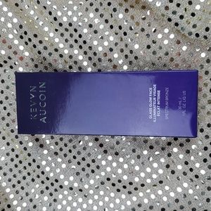 New Kevyn Aucoin Glass Glow face illuminator